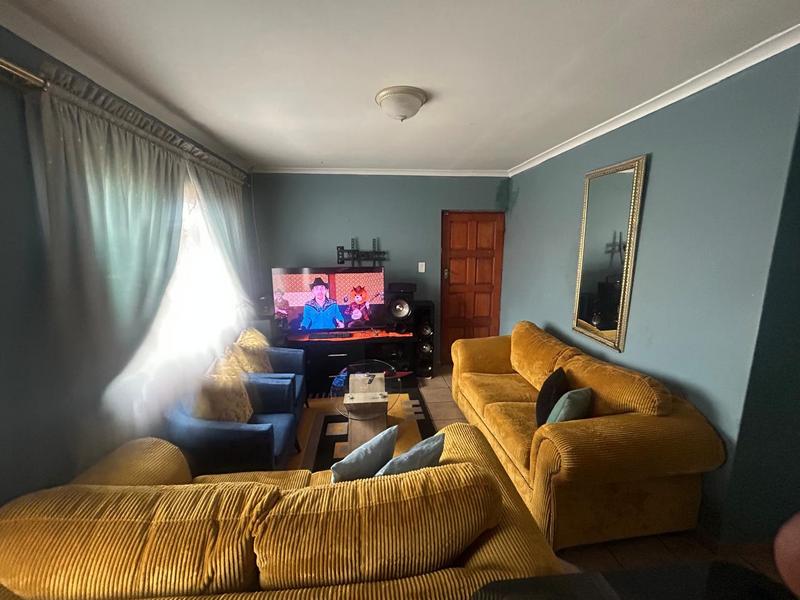 5 Bedroom Property for Sale in Malibu Village Western Cape